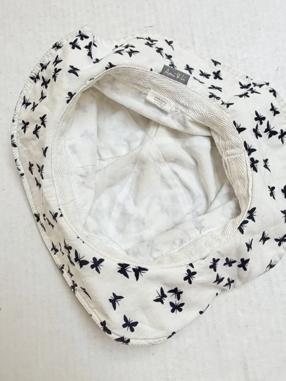 Ami & Li White Butterfly Cotton Sun Hat Wide Brim Adjustable Kids Medium Travel